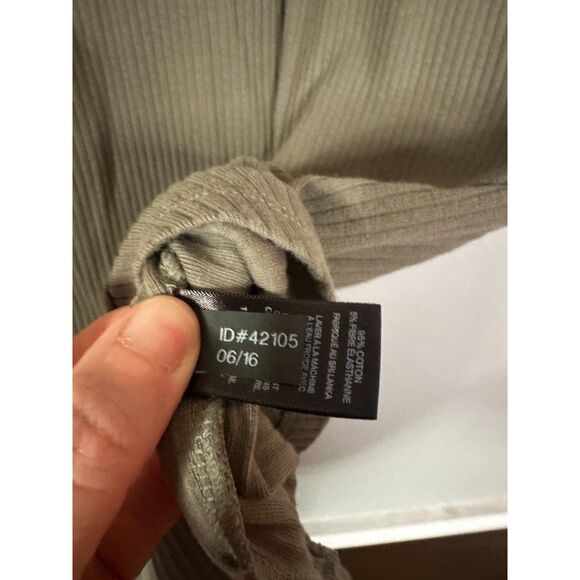 Express Green Ribbed Midi Dress Women’s Size S Short Sleeve with Front V Hem - Picture 6 of 6